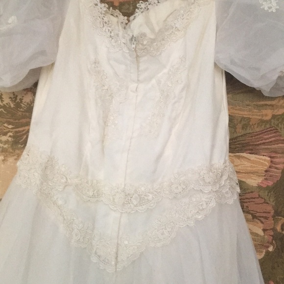 Vintage  wedding dress 80s beast 28 , waist 32 , 90 inches long - Picture 6 of 8